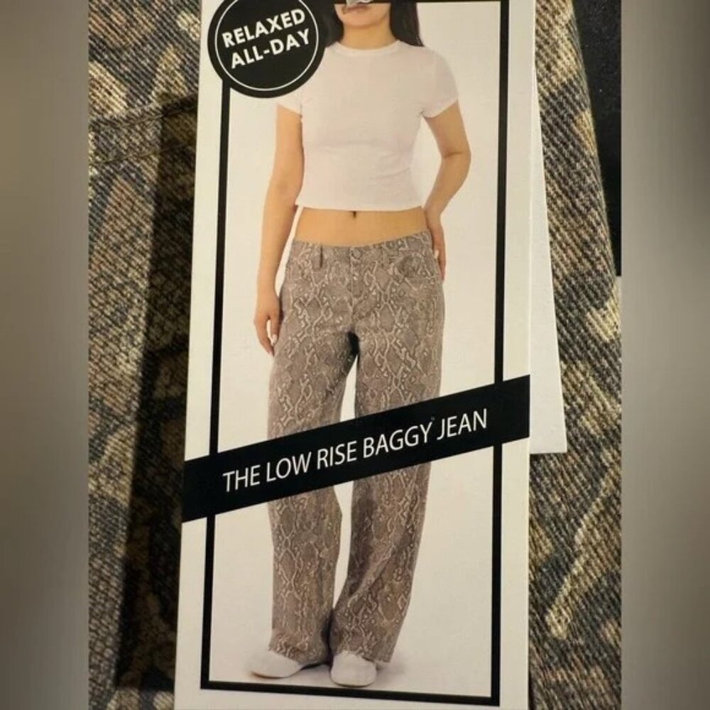 Love, Fire Relaxed Low Rise Baggy Jeans - Brown Snakeskin Size 5 Juniors NWT